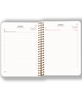 Agenda anual 2027 A6 Campus - día página, tapa de polipropileno, modelos surtidos